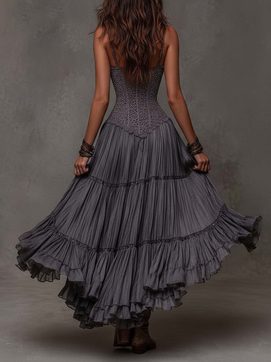 Vestido Maxi Gris Oscuro con Cuerpo de Encaje y Falda Escalonada