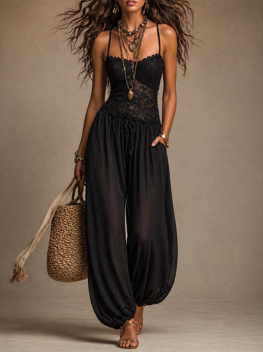 Mono Negro de Chifón con Encaje, Cuello Halter y Pantalón Harem
