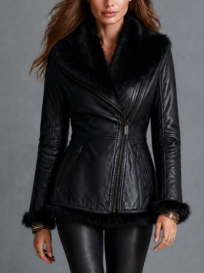 Chaqueta negra efecto piel con ribete de pelo