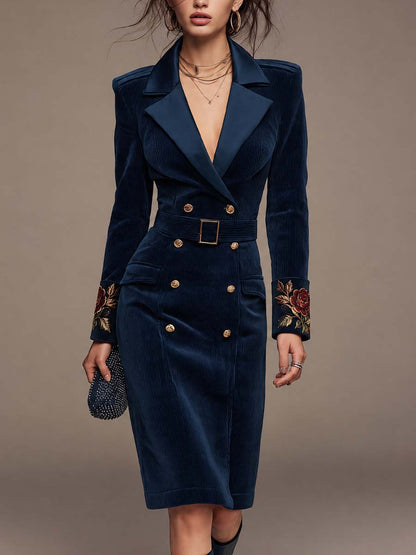 Vestido Blazer de Pana con Doble Botonadura, Puños Bordados y Cinturón
