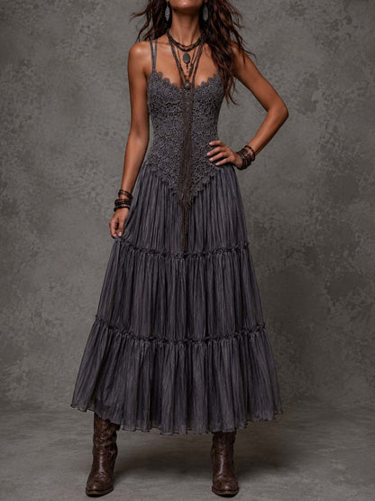 Vestido Maxi Gris Oscuro con Cuerpo de Encaje y Falda Escalonada