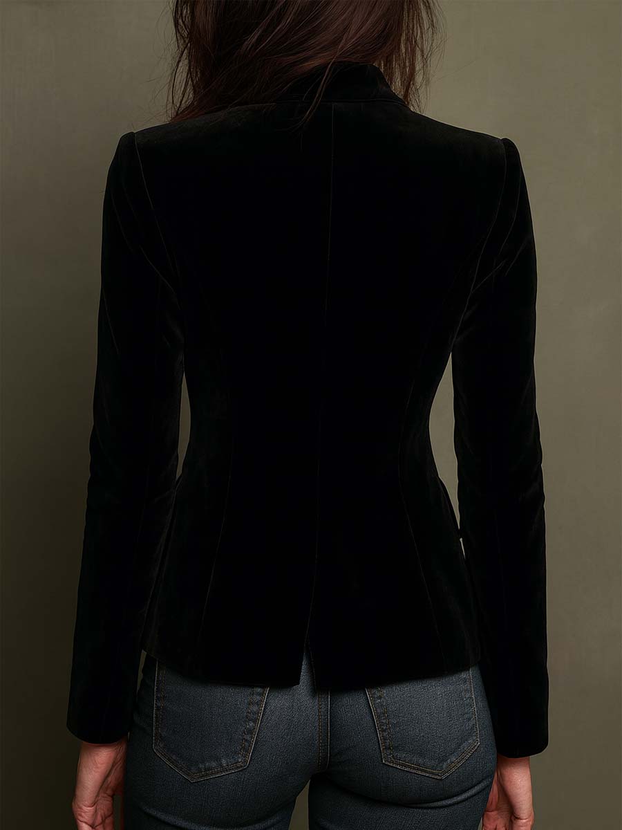 Blazer negro de terciopelo con bordado floral multicolor