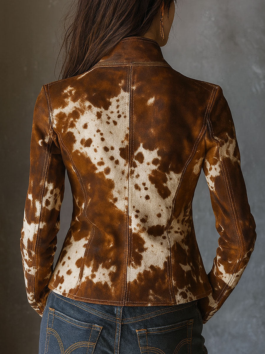 Chaqueta Vintage Entallada de Ante con Estampado de Vaca y Cuello Alto