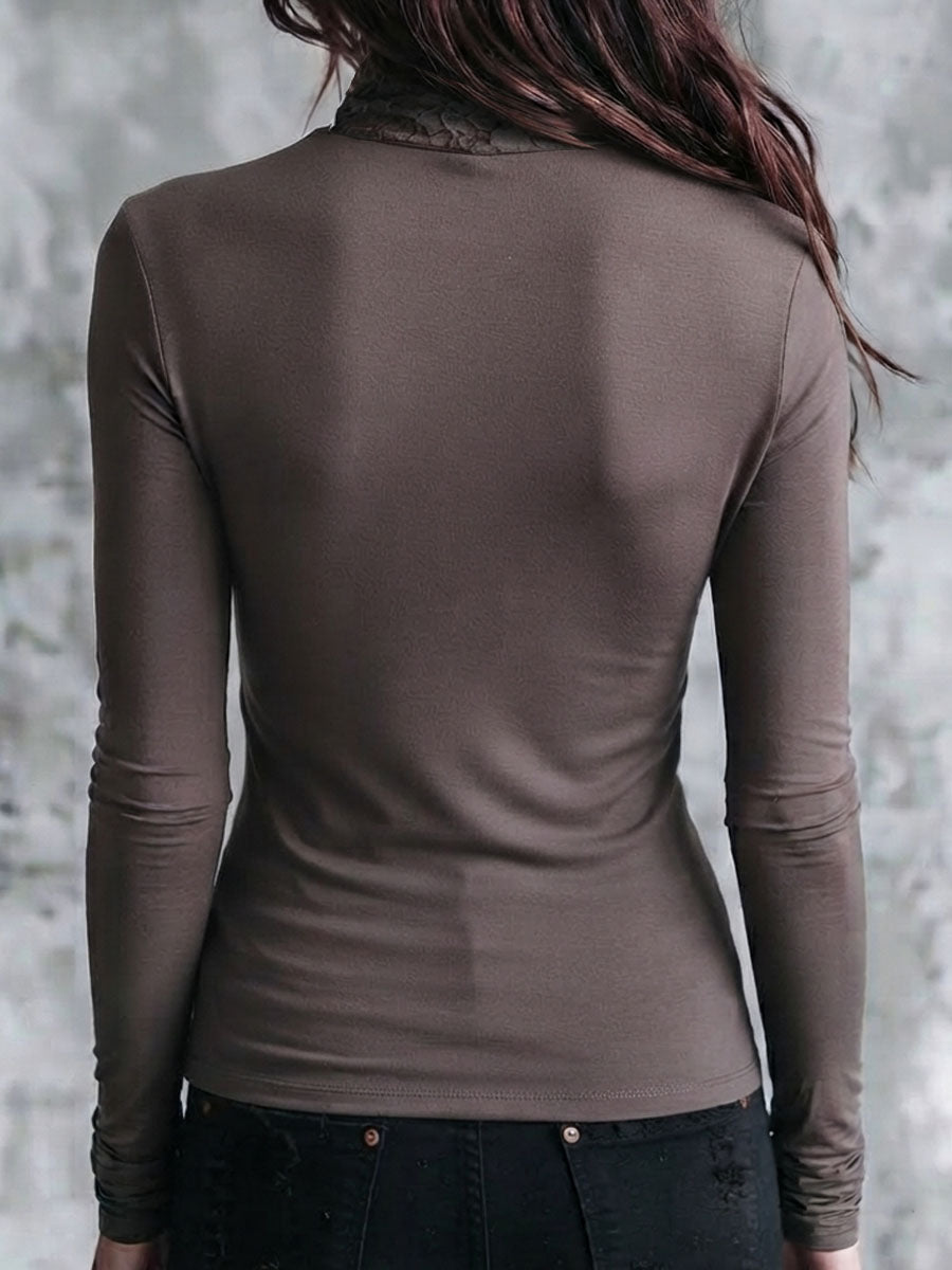 Top Boho Color Taupe Dos en Uno con Encaje, Cuello Alto y Escote Drapeado