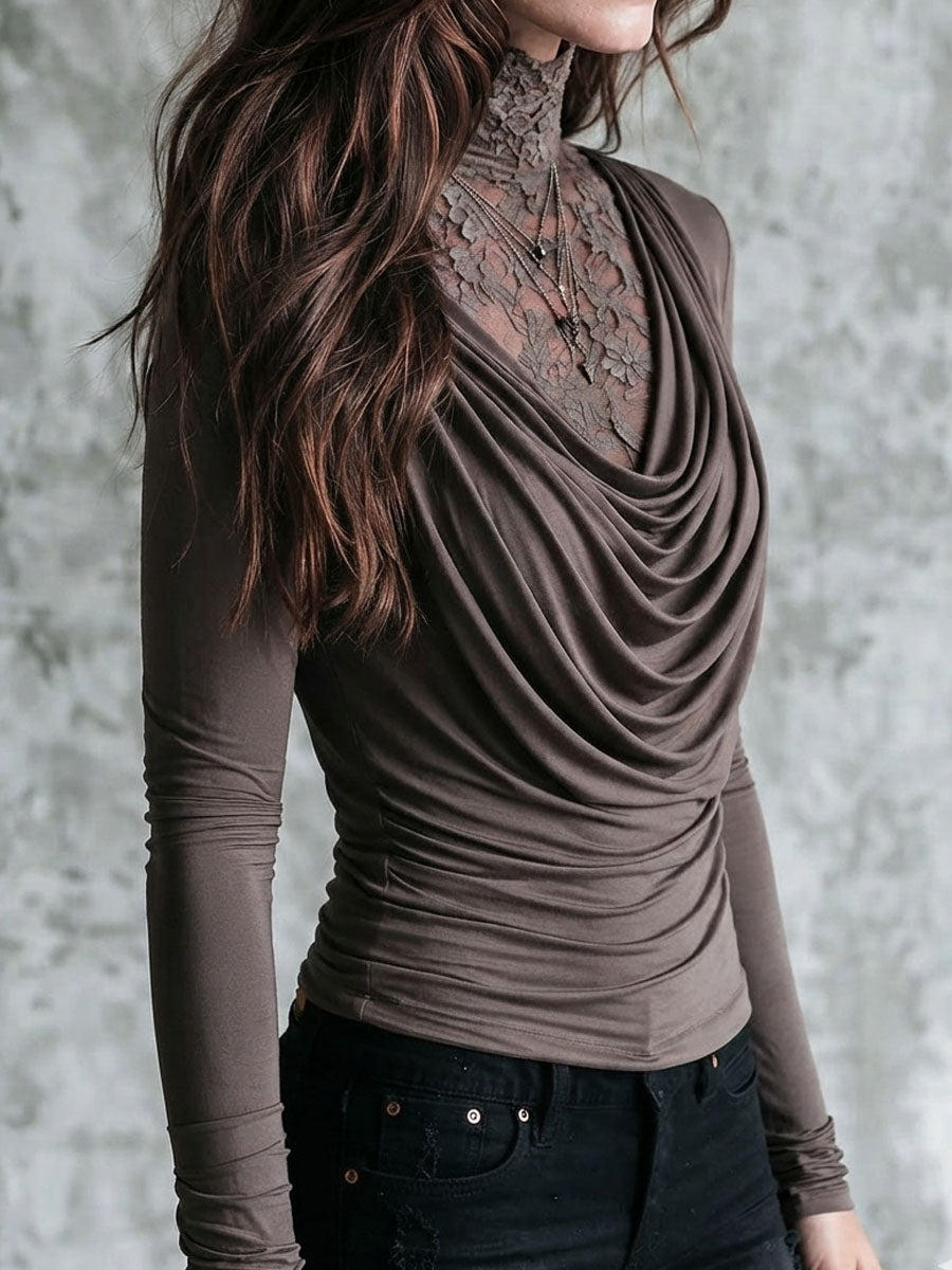 Top Boho Color Taupe Dos en Uno con Encaje, Cuello Alto y Escote Drapeado