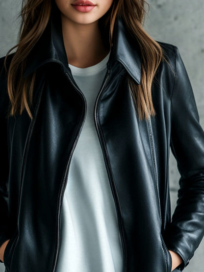 Chaqueta negra efecto piel con capucha