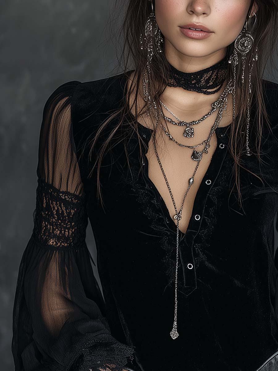 Blusa Vintage de Terciopelo con Cuello Henley, Mangas Semitransparentes y Detalles de Encaje