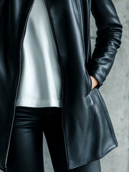 Chaqueta negra efecto piel con capucha