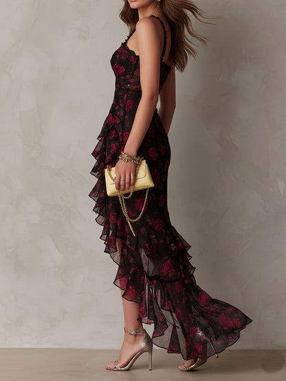 Vestido Boho Chic Negro y Rojo con Estampado Floral, Fruncido, Encaje y Bajo de Volantes