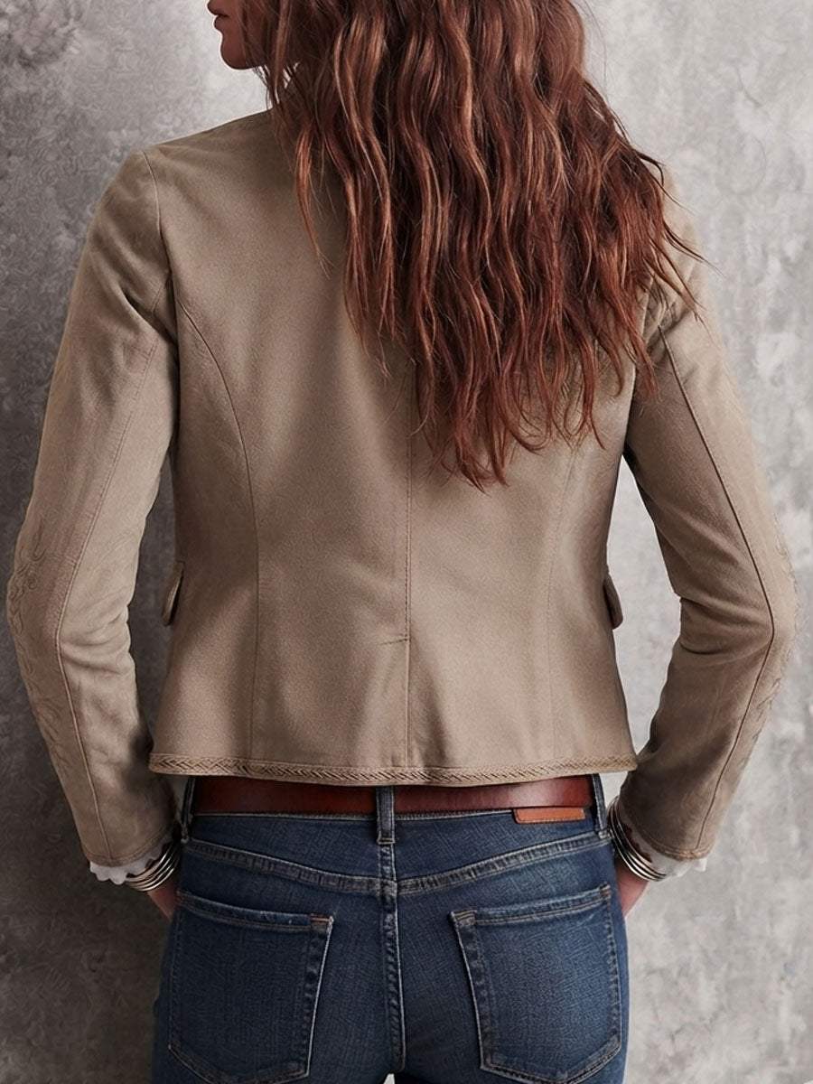 Chaqueta Retro Beige con Cuello Alto, Bordados Florales y Detalles Trenzado