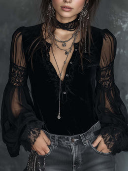 Blusa Vintage de Terciopelo con Cuello Henley, Mangas Semitransparentes y Detalles de Encaje