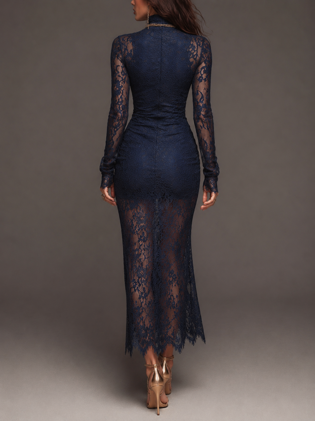 Vestido Midi Romántico Bohemio de Encaje Floral con Cuello Alto, Manga Larga, Fruncido Lateral y Abertura Alta
