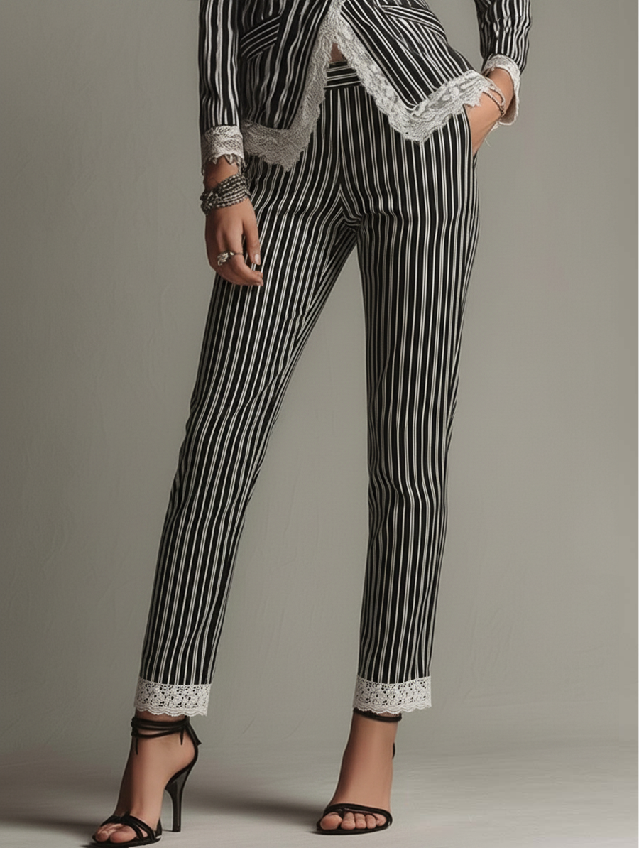 Pantalones Vintage de Rayas con Detalles de Encaje